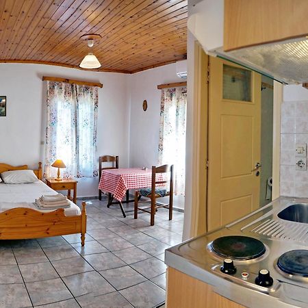 Angelos Rooms Mytilene ภายนอก รูปภาพ