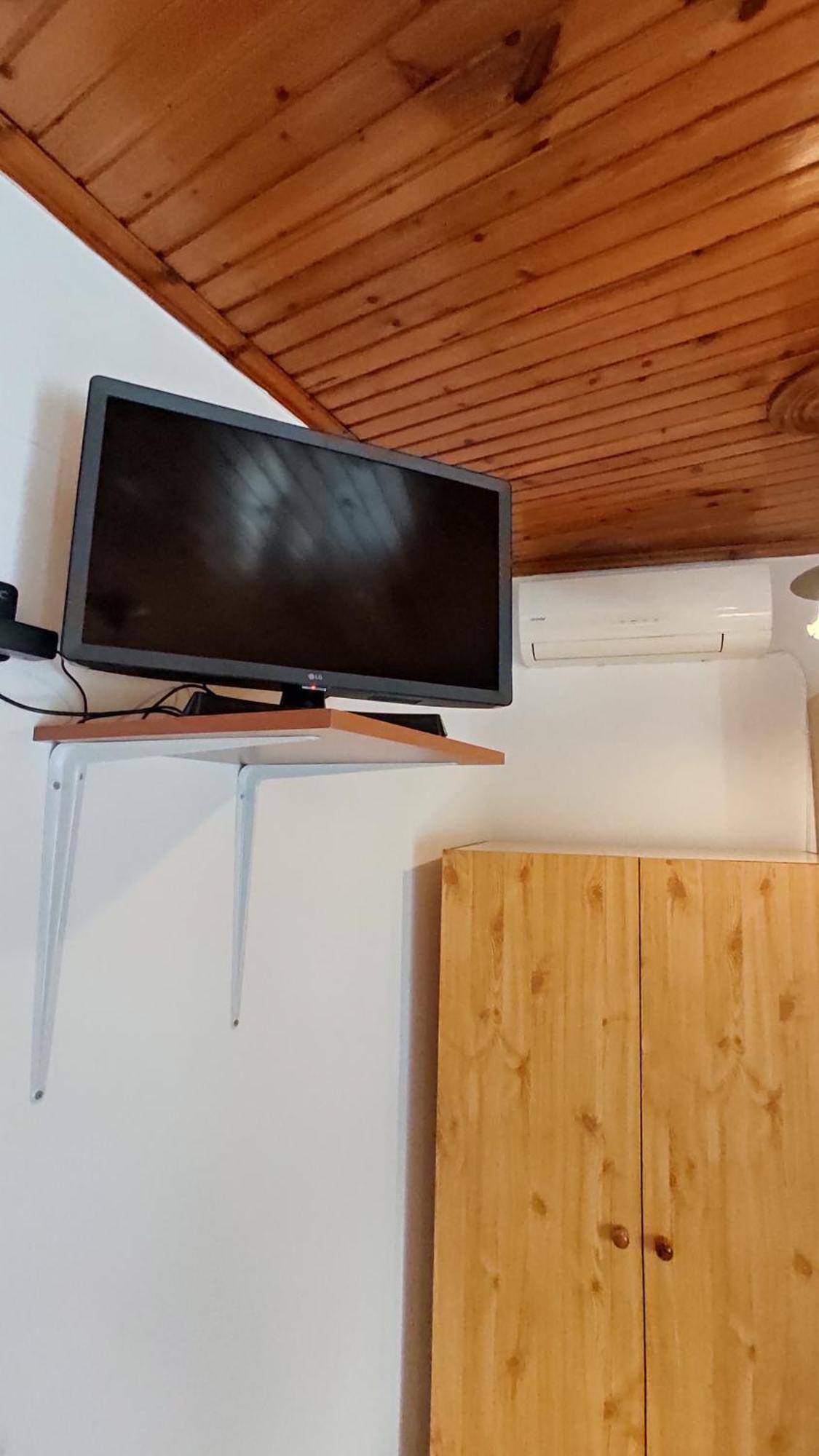 Angelos Rooms Mytilene ภายนอก รูปภาพ