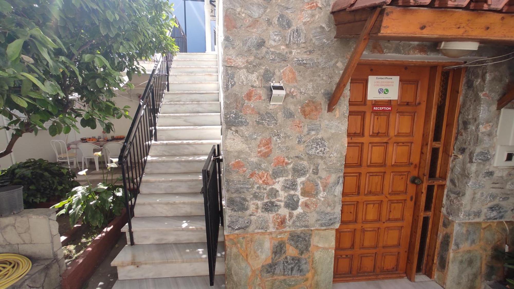 Angelos Rooms Mytilene ภายนอก รูปภาพ
