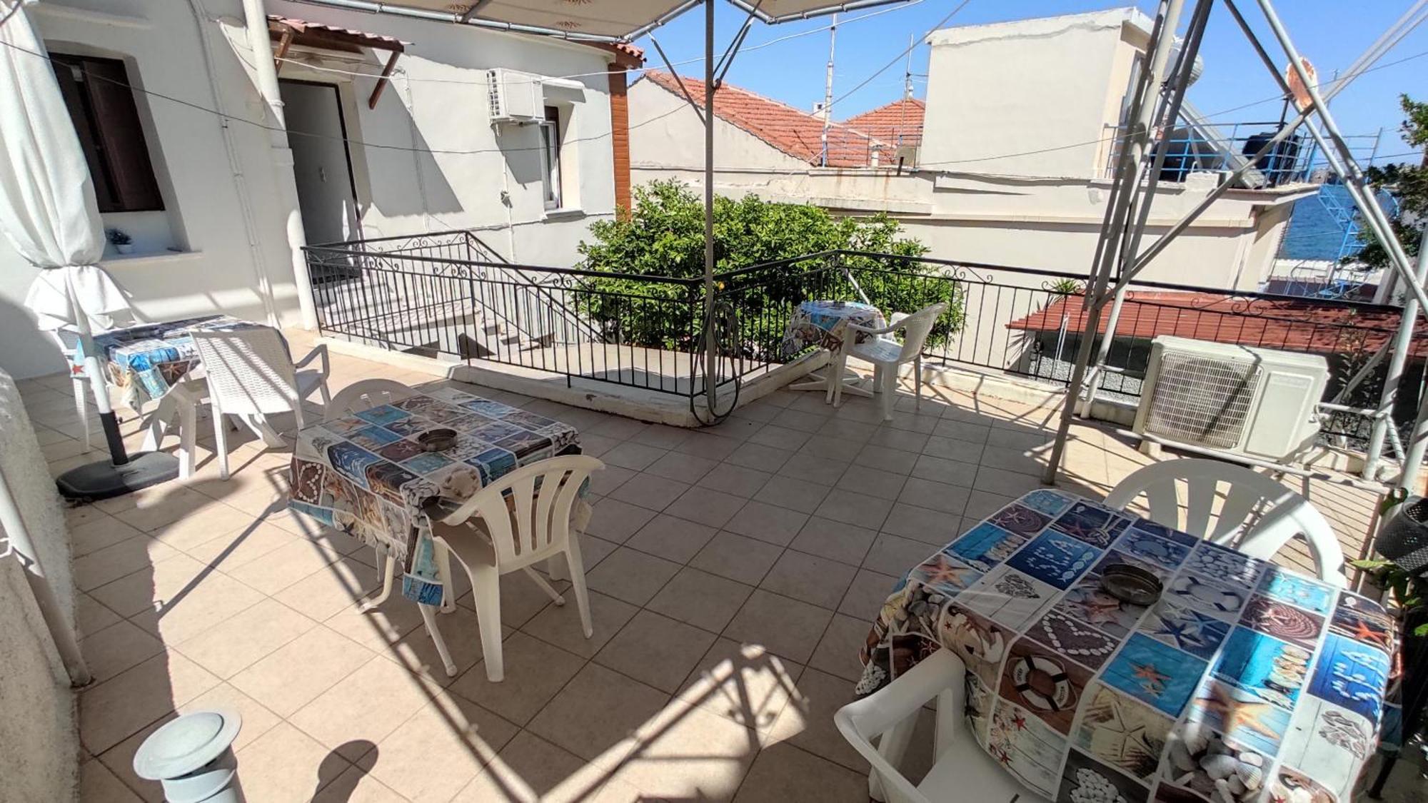 Angelos Rooms Mytilene ภายนอก รูปภาพ