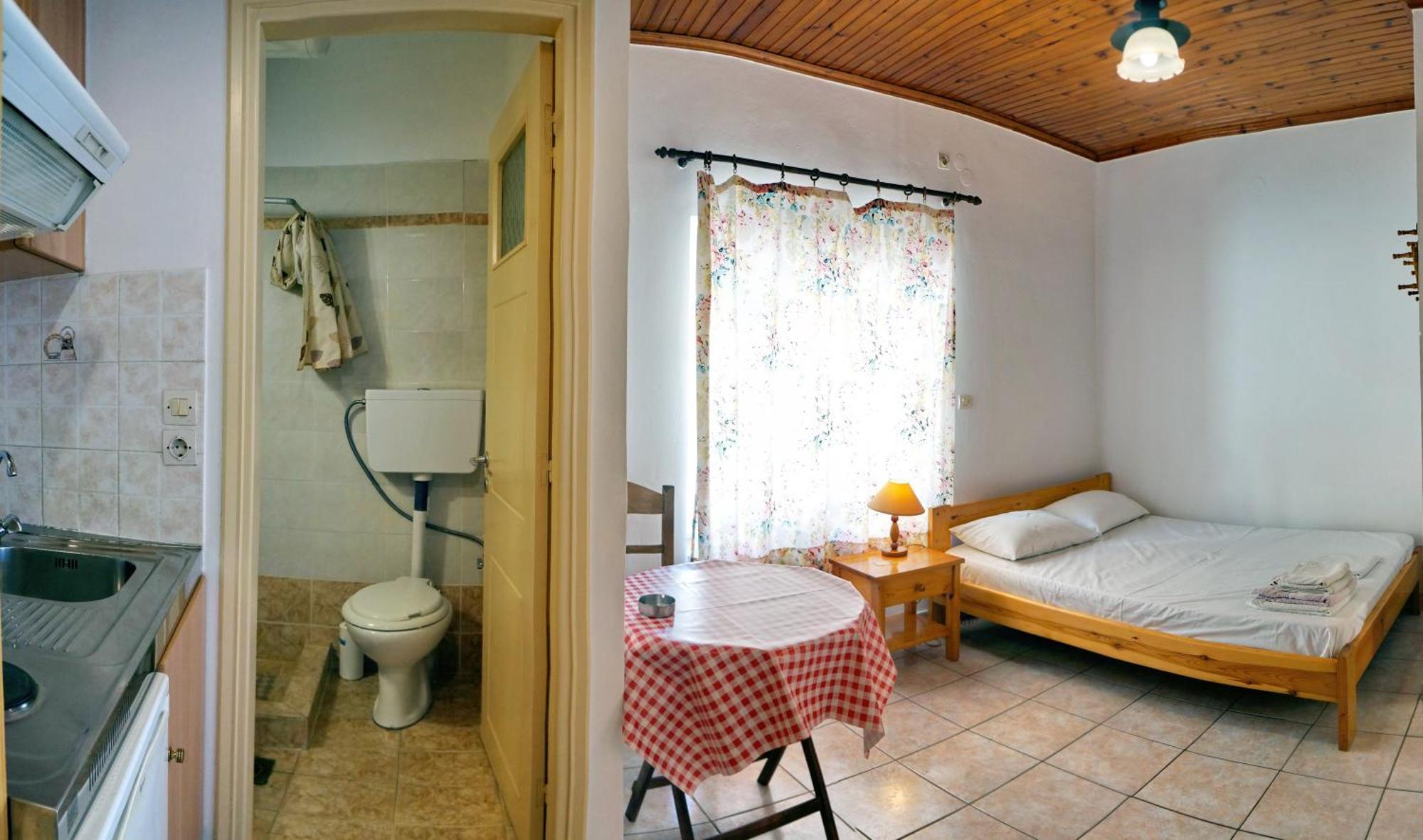 Angelos Rooms Mytilene ภายนอก รูปภาพ