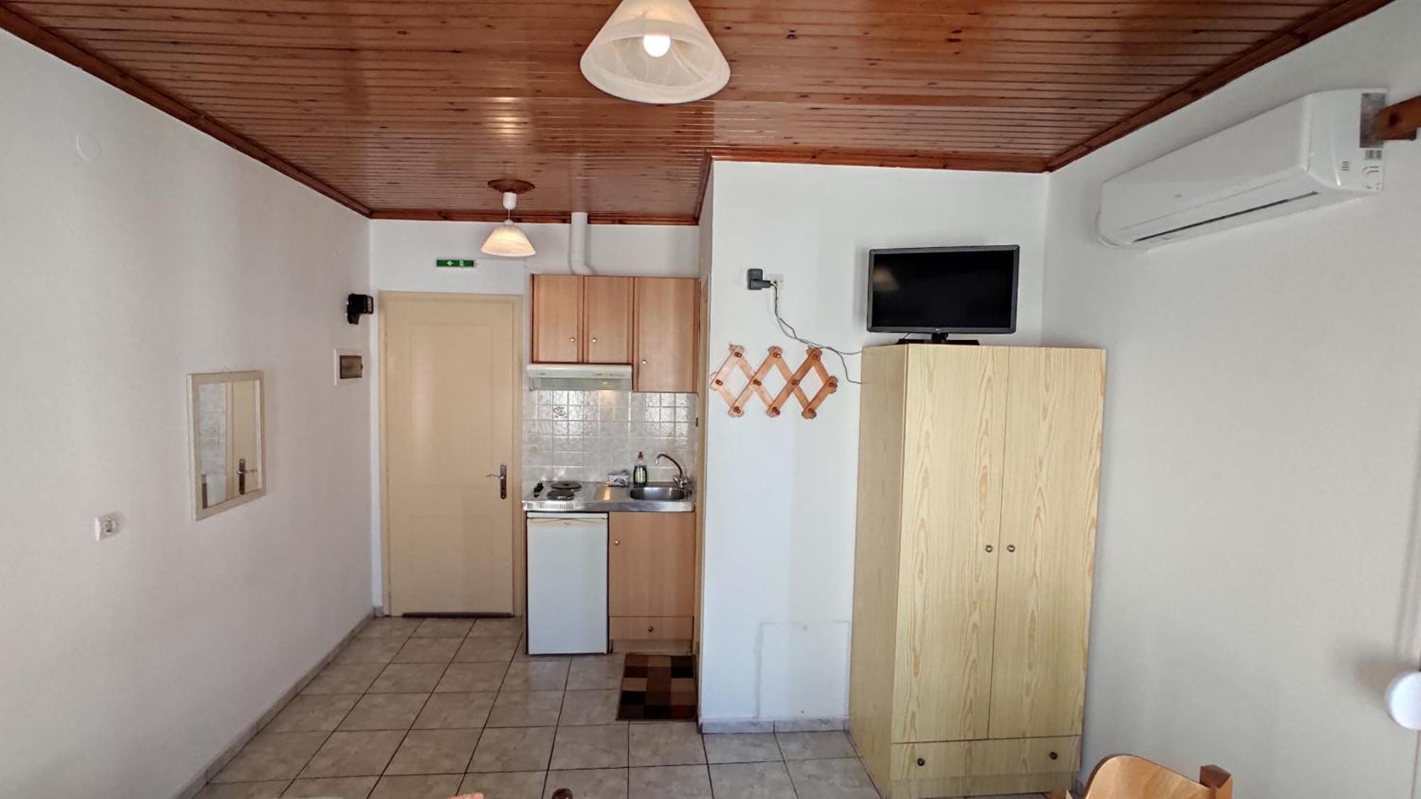 Angelos Rooms Mytilene ภายนอก รูปภาพ