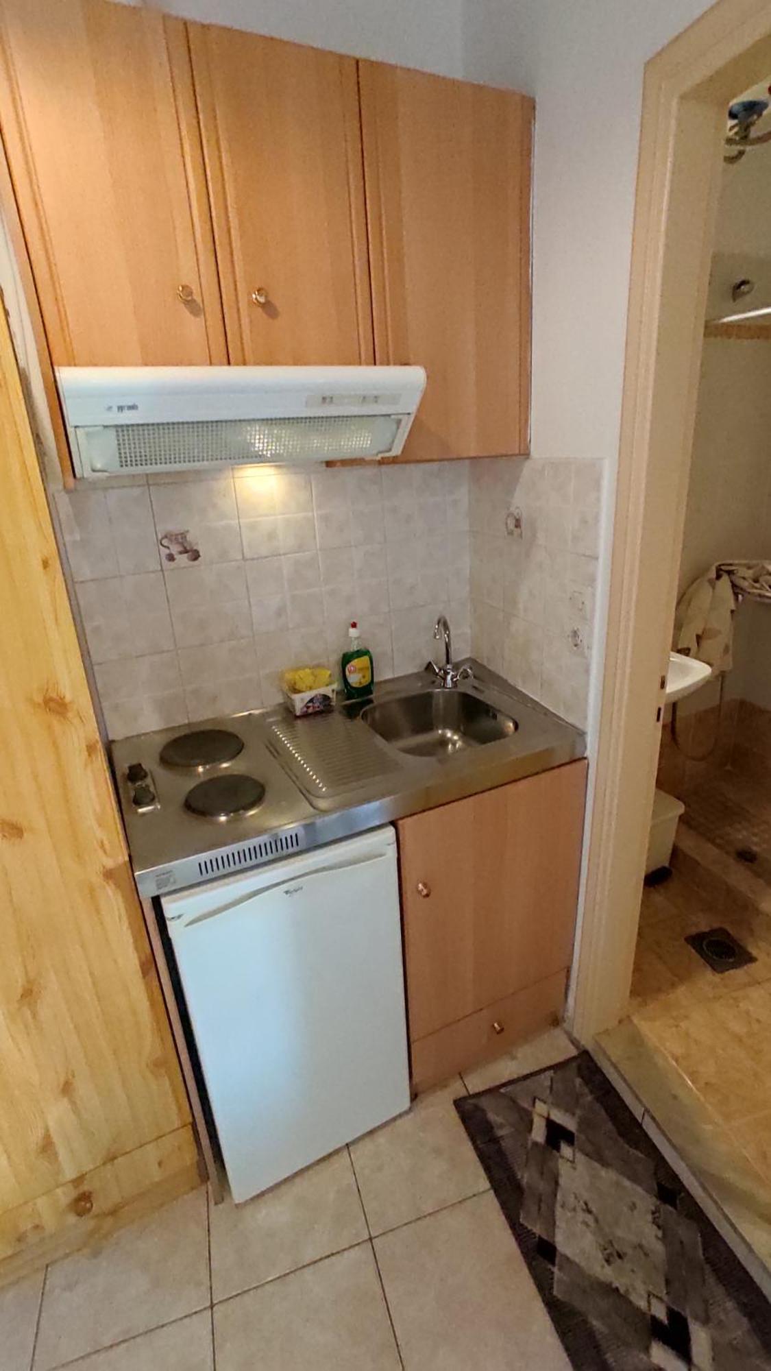 Angelos Rooms Mytilene ภายนอก รูปภาพ